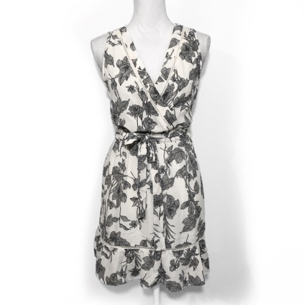 NWT Sierra Sky Surplice Ruffle Floral Dress New
